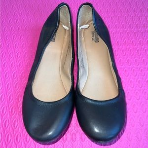 WORN Mossimo Supply Co. black ballet flats. Size: 8